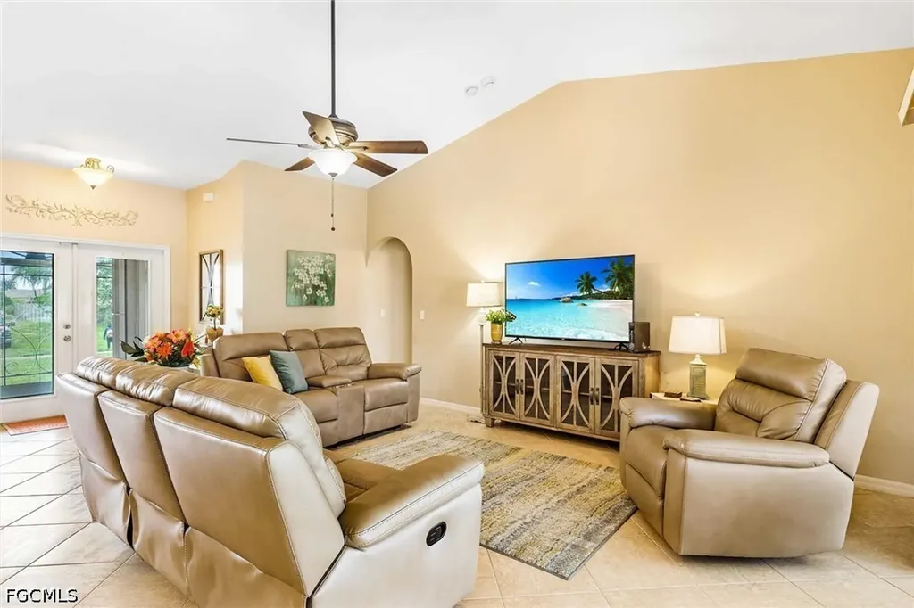 4226 SW 14th Place Cape Coral FL 33914