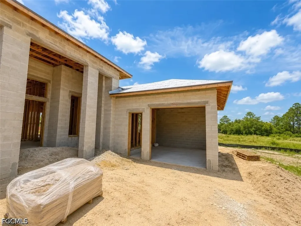7517 4th Place Labelle FL 33935