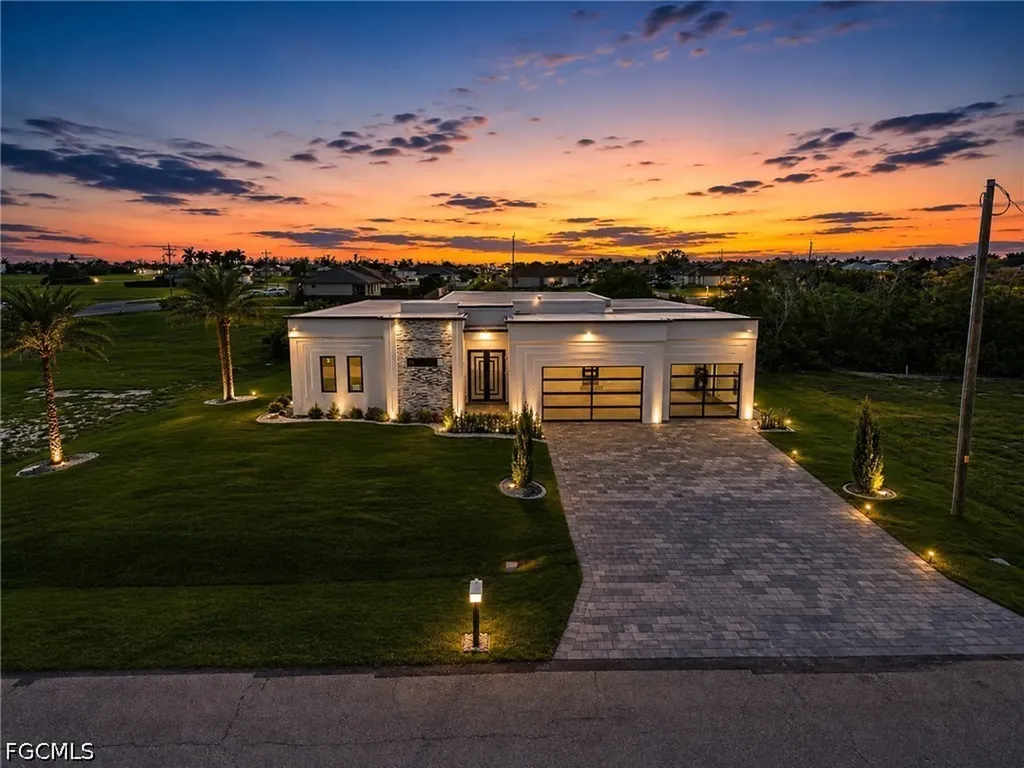 Cape Coral FL, 806 NW 33rd Avenue