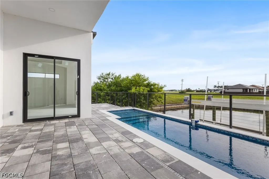 806 NW 33rd Avenue Cape Coral FL 33993