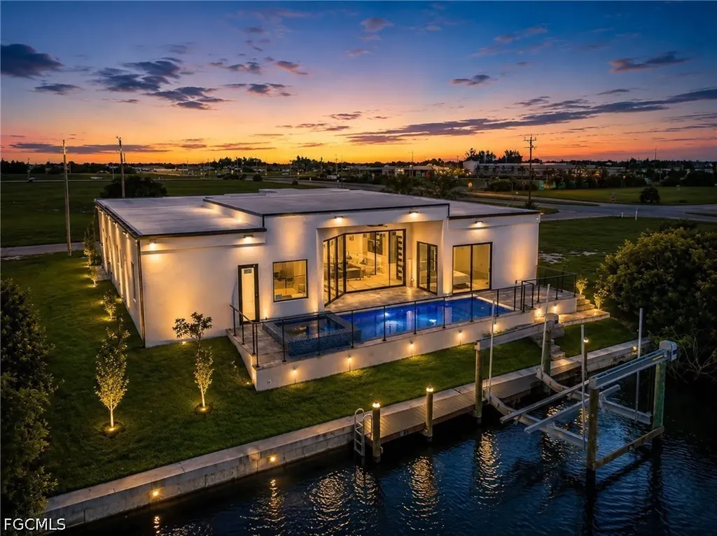 806 NW 33rd Avenue Cape Coral FL 33993