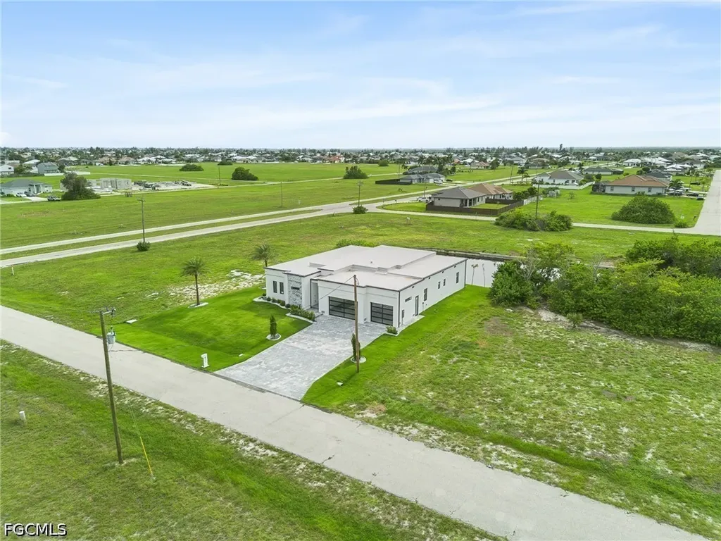 806 NW 33rd Avenue Cape Coral FL 33993