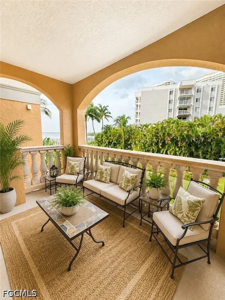 2825 Palm Beach Boulevard Fort Myers FL 33916