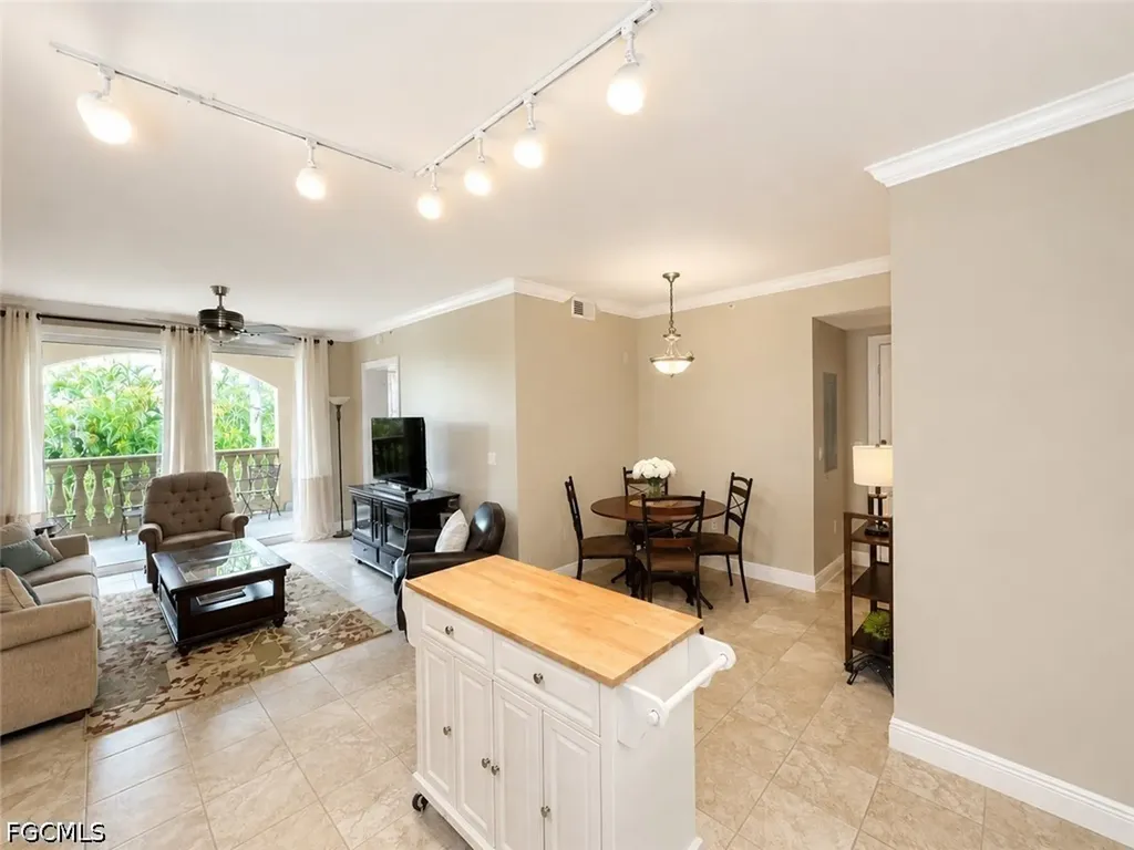 2825 Palm Beach Boulevard Fort Myers FL 33916