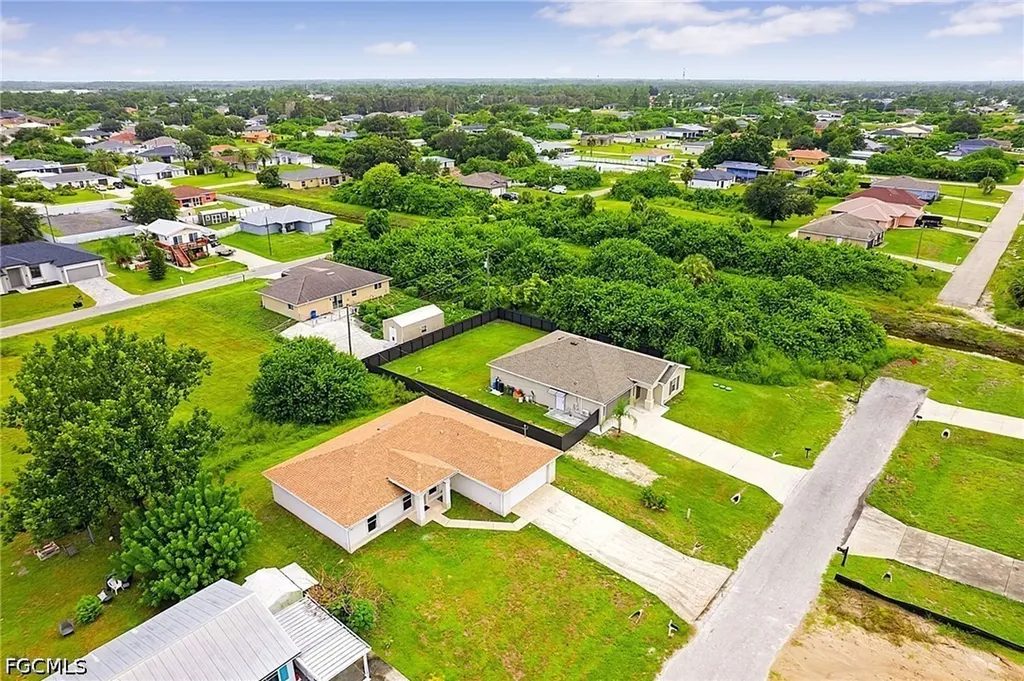 2909 38th Street SW Lehigh Acres FL 33976