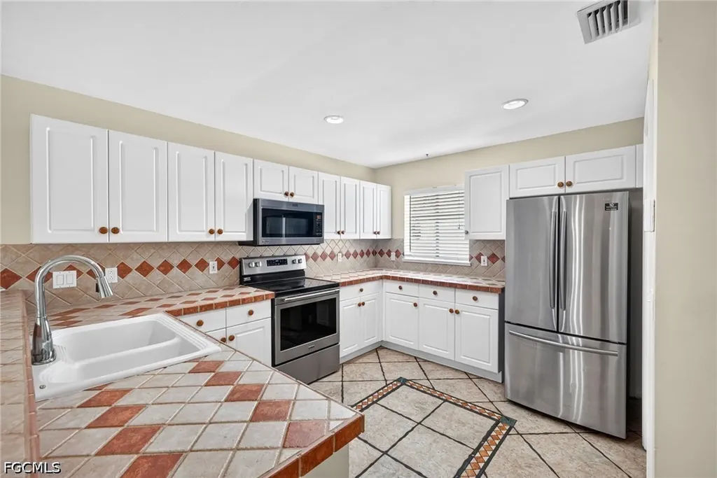 1632 SW 43rd Terrace Cape Coral FL 33914