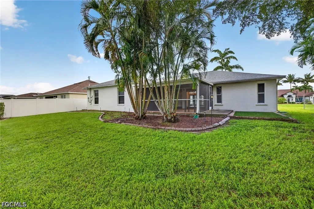 1632 SW 43rd Terrace Cape Coral FL 33914