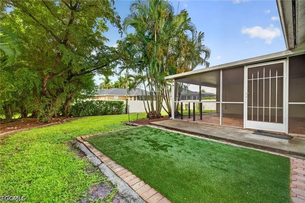 1632 SW 43rd Terrace Cape Coral FL 33914