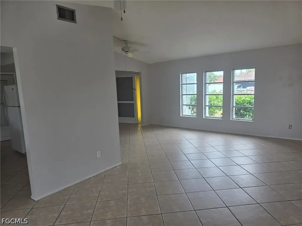 1542 Canal Street Lehigh Acres FL 33936