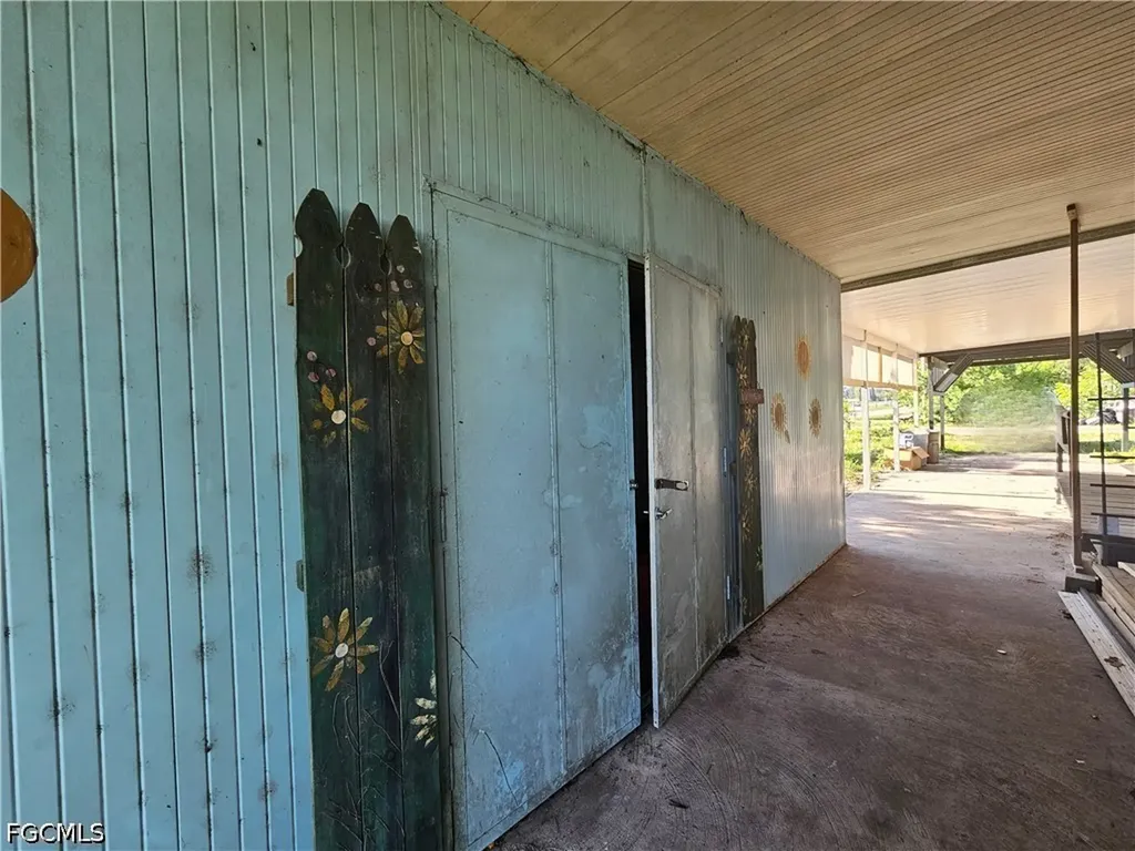 18210 Deuce Road North Fort Myers FL 33917