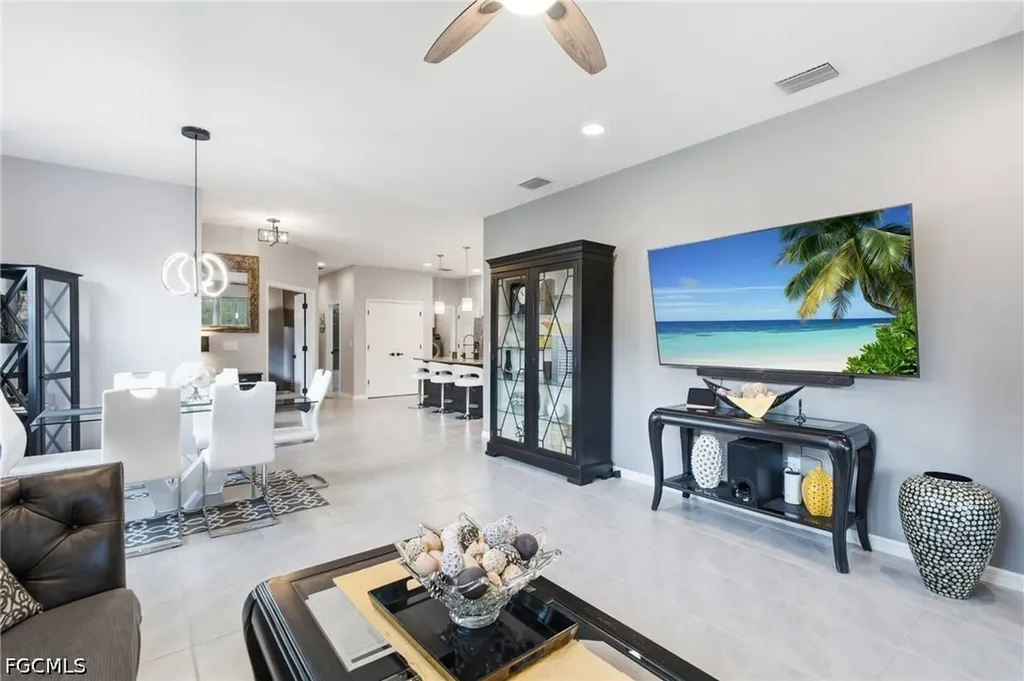 4439 Dutchess Park Road Fort Myers FL 33916