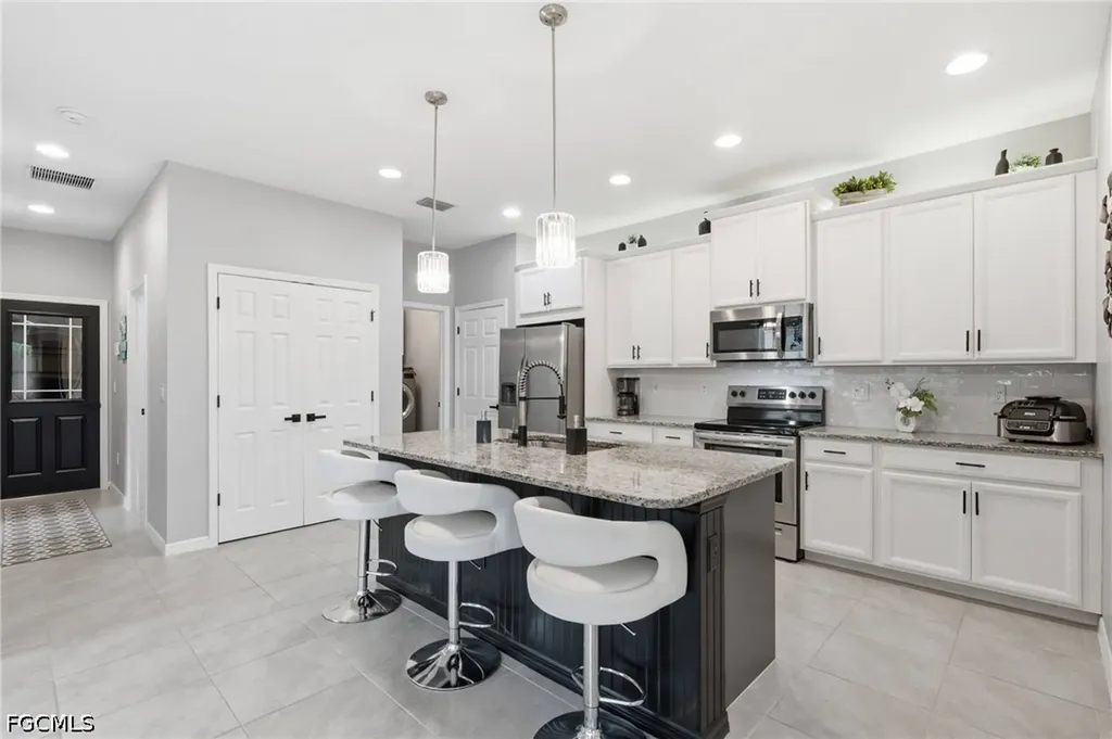 4439 Dutchess Park Road Fort Myers FL 33916