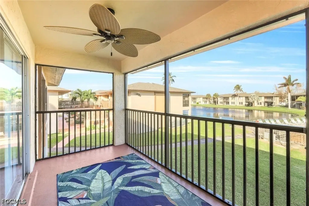 Fort Myers FL, 16881 Davis Road, Unit 624