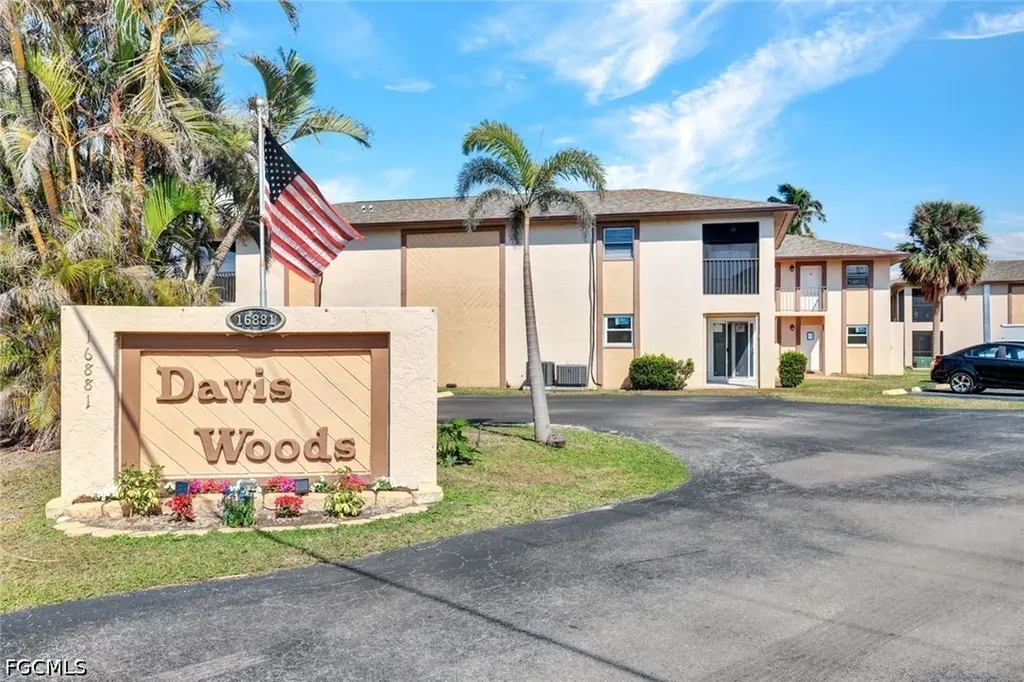 16881 Davis Road Fort Myers FL 33908