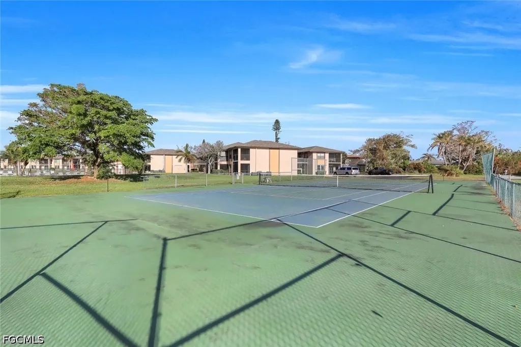 16881 Davis Road Fort Myers FL 33908