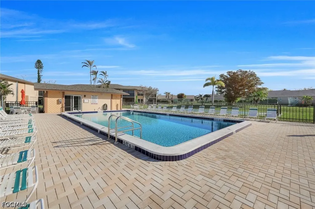 16881 Davis Road Fort Myers FL 33908