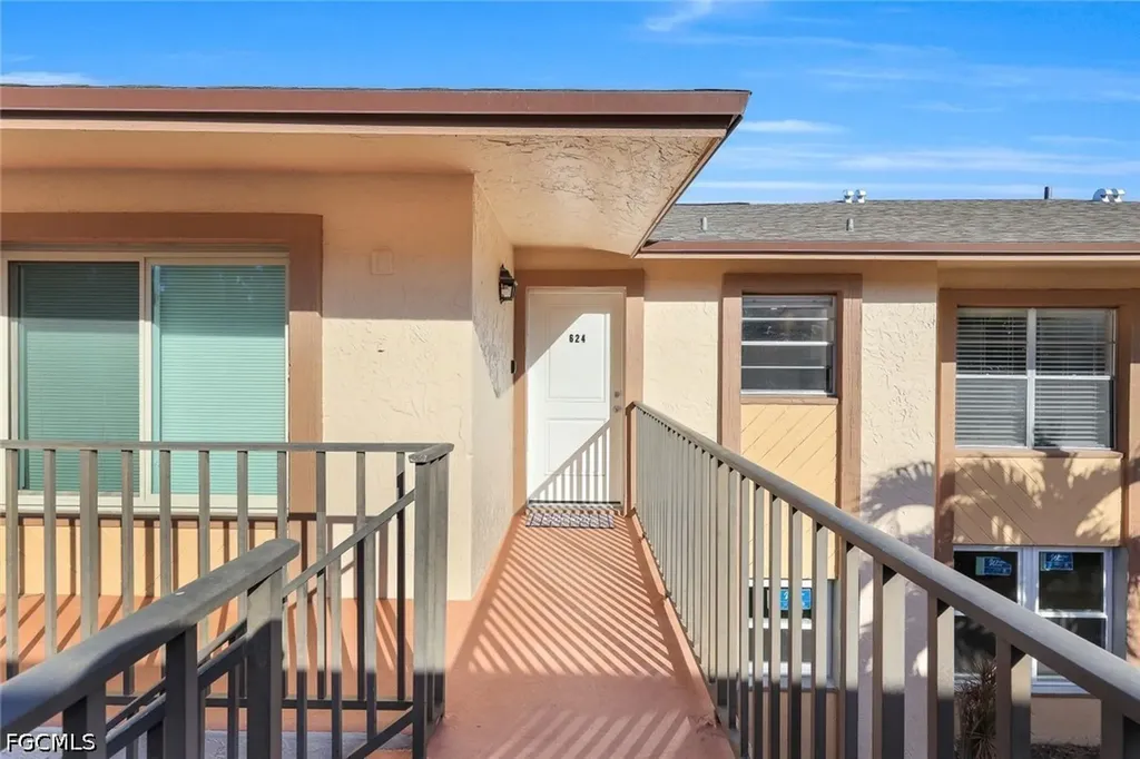 16881 Davis Road Fort Myers FL 33908