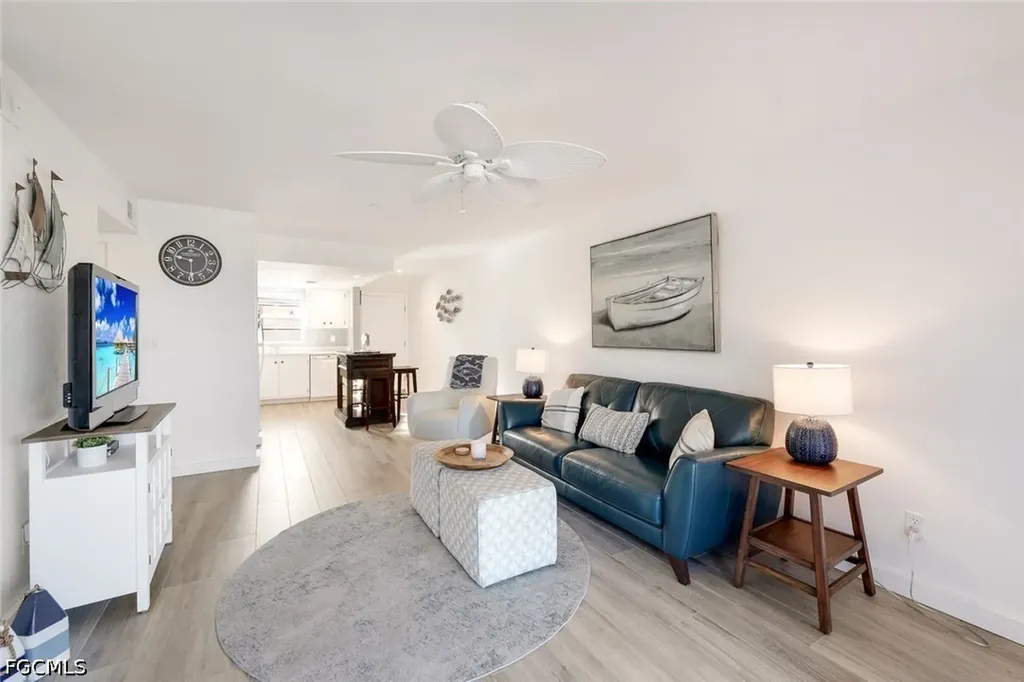 16881 Davis Road Fort Myers FL 33908