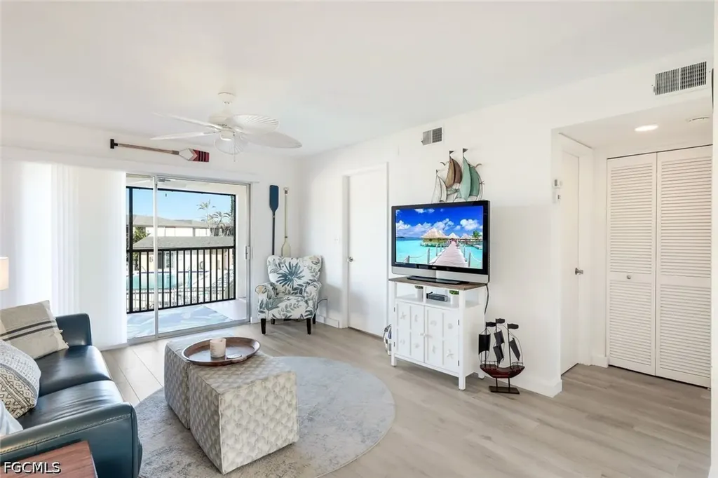16881 Davis Road Fort Myers FL 33908