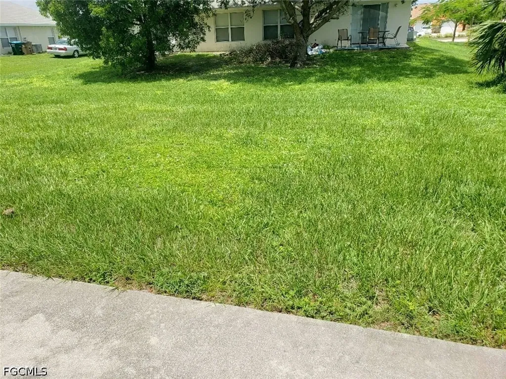 405 SE Van Loon Terrace Cape Coral FL 33990