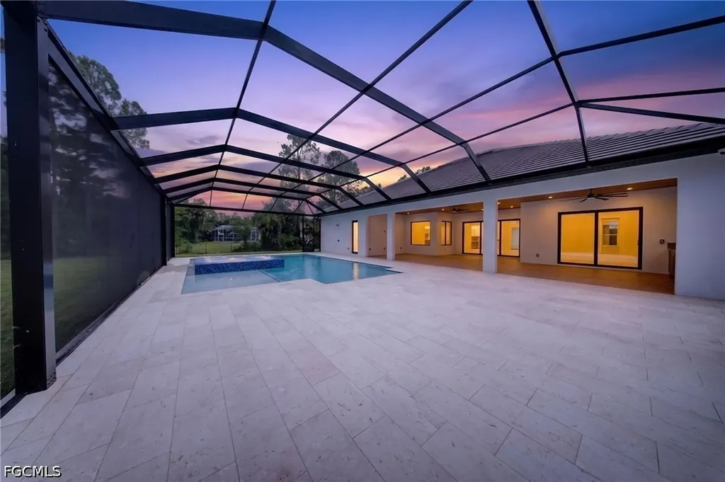 453 25th Street SW Naples FL 34117