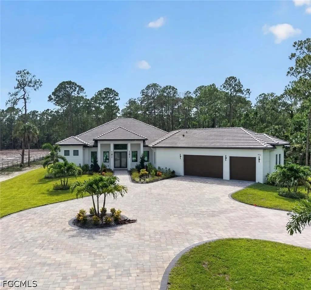 453 25th Street SW Naples FL 34117