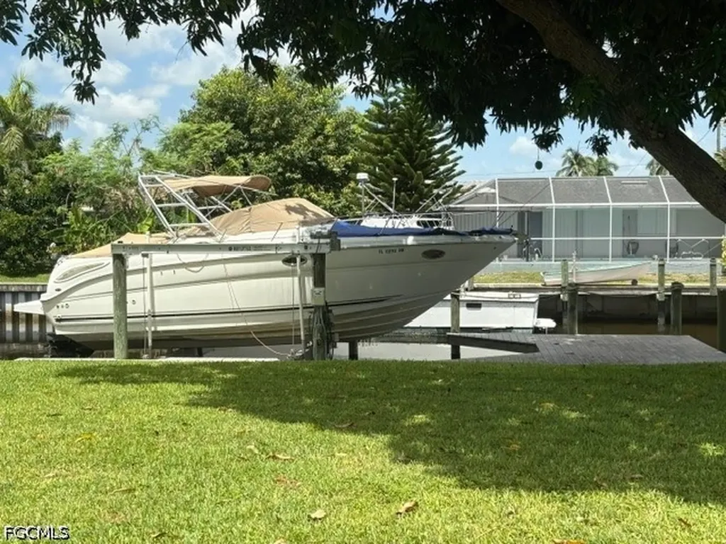 4431 N Pacific Circle North Fort Myers FL 33903