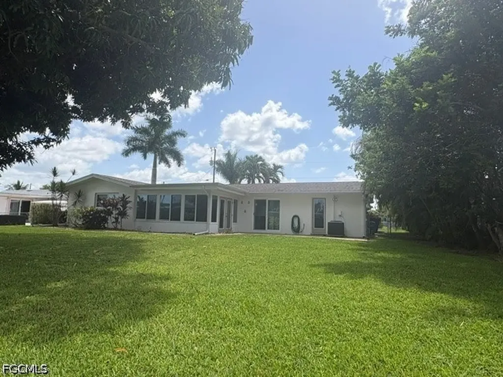 4431 N Pacific Circle North Fort Myers FL 33903