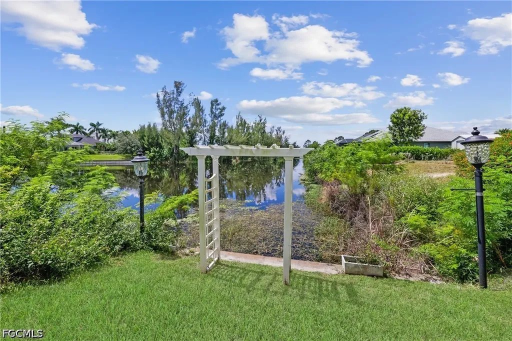 2250 SW 20th Avenue Cape Coral FL 33991