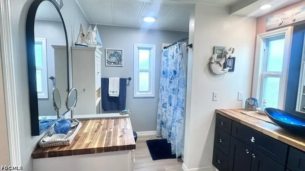 5714 Captain John Smith Loop North Fort Myers FL 33917