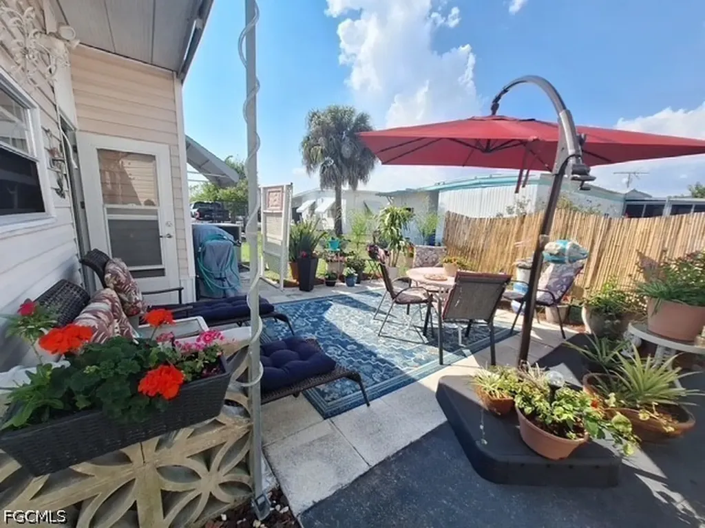 5714 Captain John Smith Loop North Fort Myers FL 33917