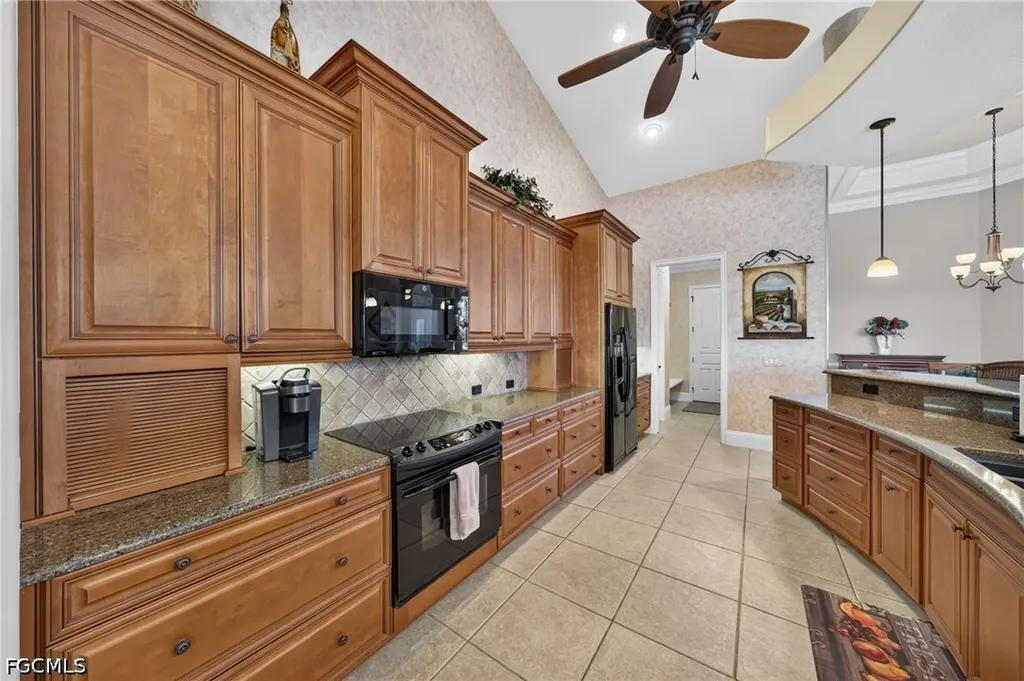 2708 NW 46th Avenue Cape Coral FL 33993