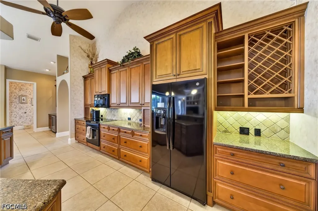 2708 NW 46th Avenue Cape Coral FL 33993