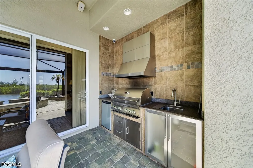 2708 NW 46th Avenue Cape Coral FL 33993