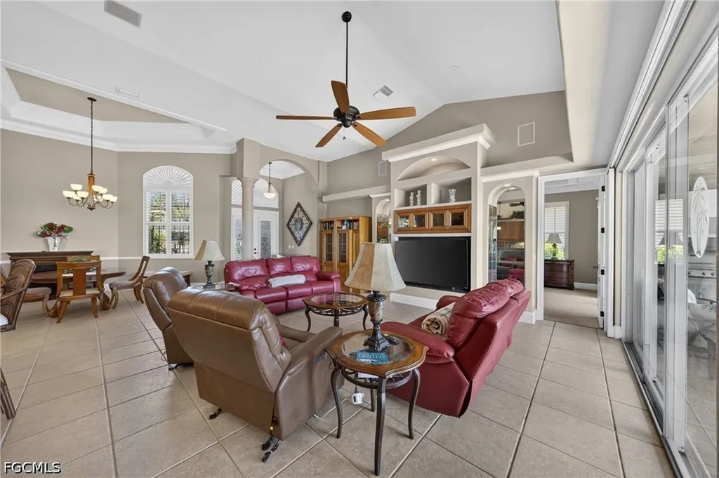 2708 NW 46th Avenue Cape Coral FL 33993