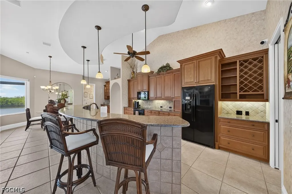 2708 NW 46th Avenue Cape Coral FL 33993