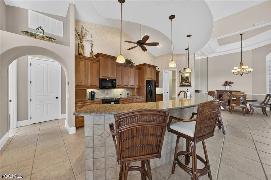 2708 NW 46th Avenue Cape Coral FL 33993