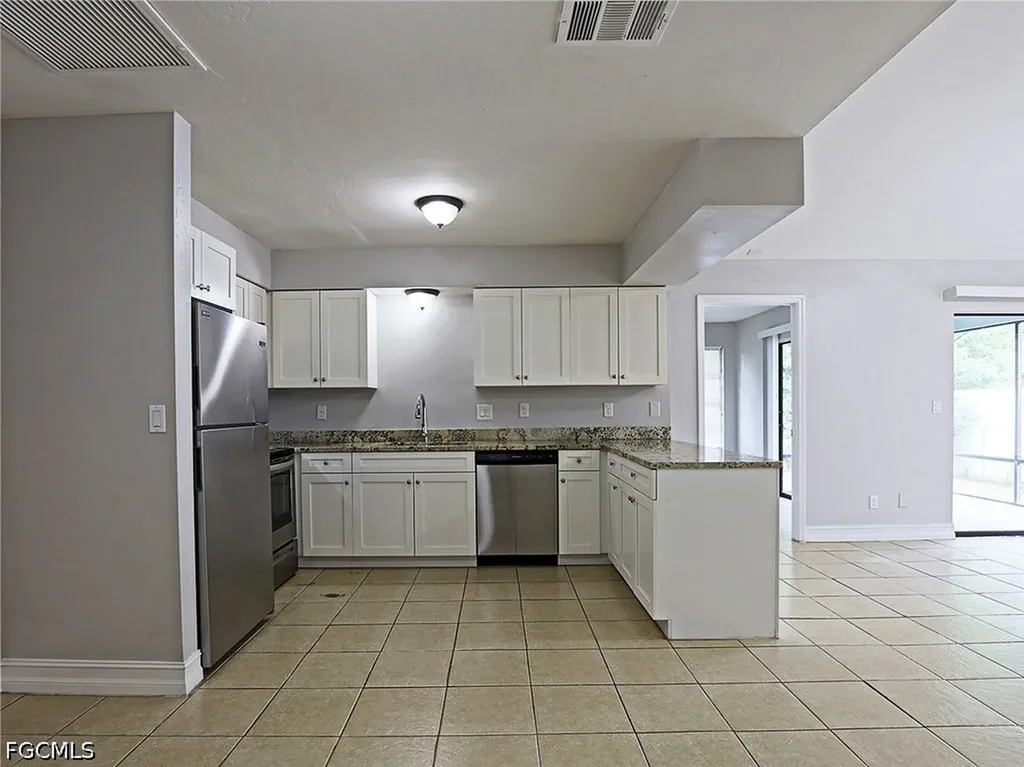 3725 Skyline Boulevard Cape Coral FL 33914