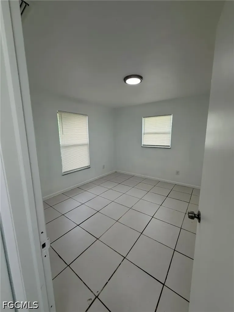 5549 7th Avenue Fort Myers FL 33907