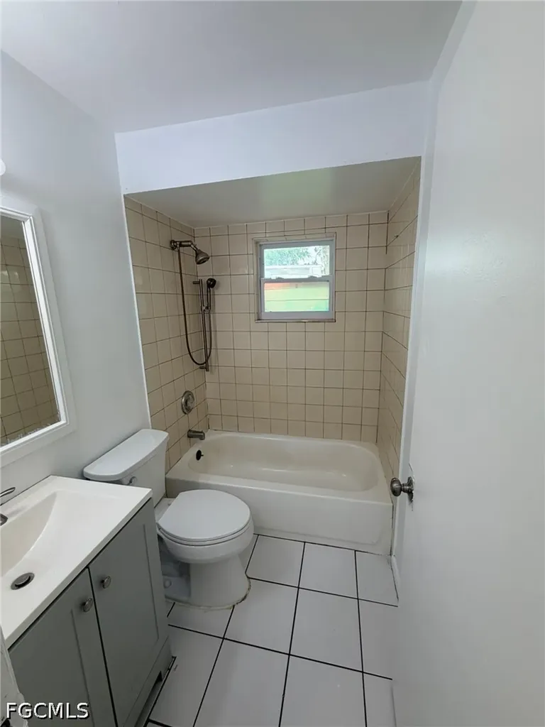 5549 7th Avenue Fort Myers FL 33907