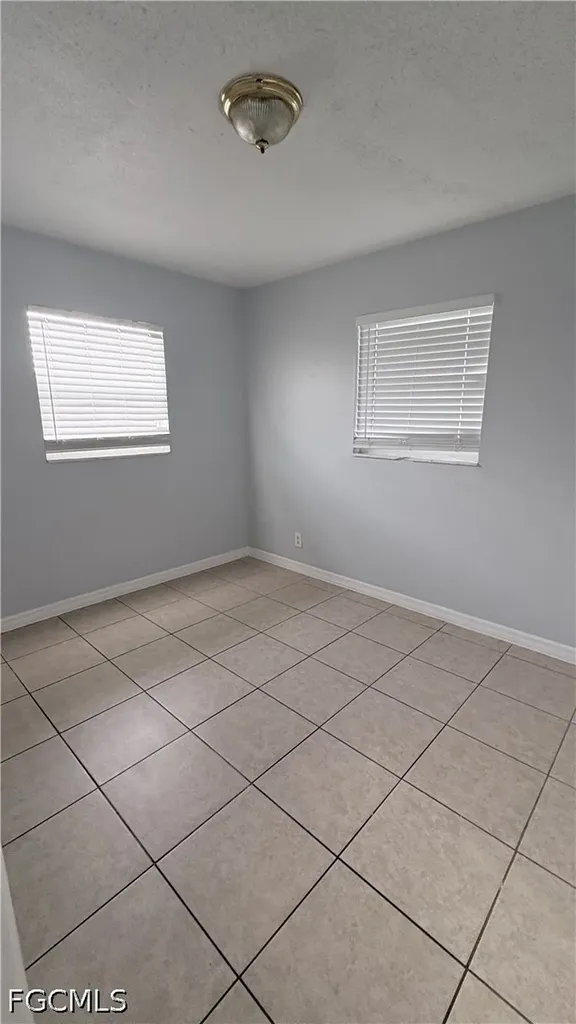 5449 6th Avenue Fort Myers FL 33907