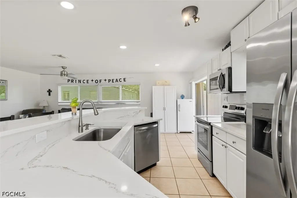 18579 Robinson Avenue Port Charlotte FL 33948