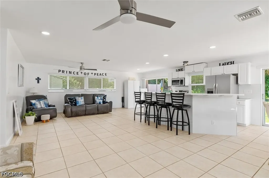 18579 Robinson Avenue Port Charlotte FL 33948