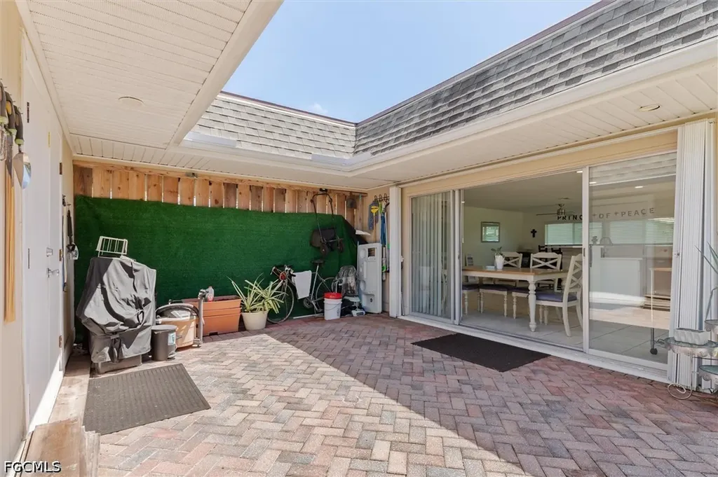 18579 Robinson Avenue Port Charlotte FL 33948