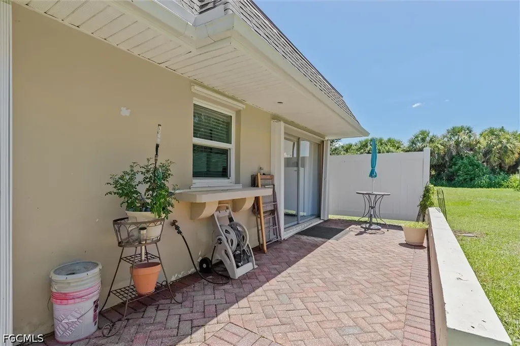 18579 Robinson Avenue Port Charlotte FL 33948