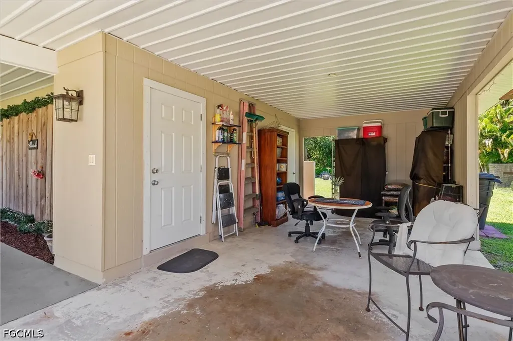 18579 Robinson Avenue Port Charlotte FL 33948