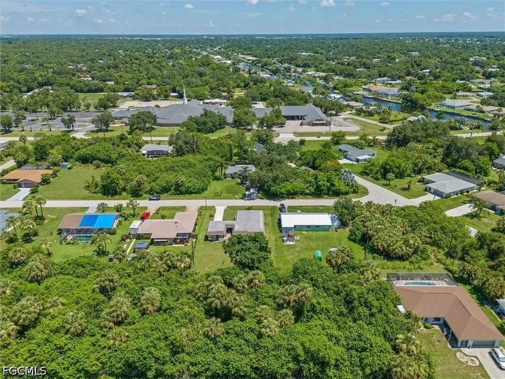 18579 Robinson Avenue Port Charlotte FL 33948