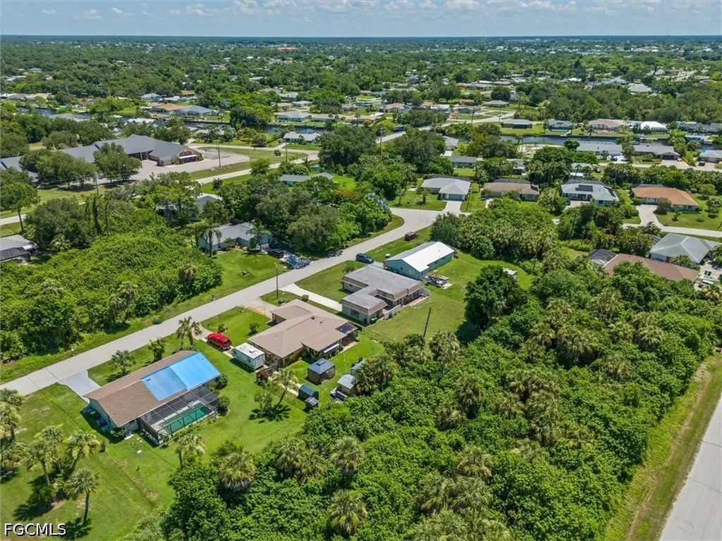 18579 Robinson Avenue Port Charlotte FL 33948