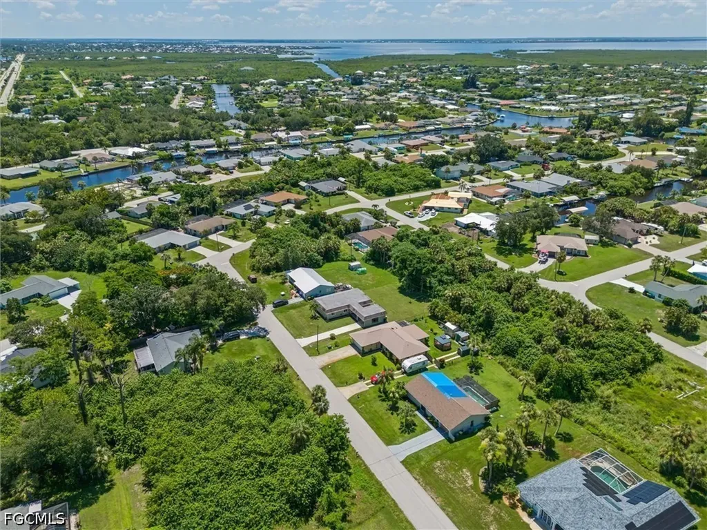 18579 Robinson Avenue Port Charlotte FL 33948