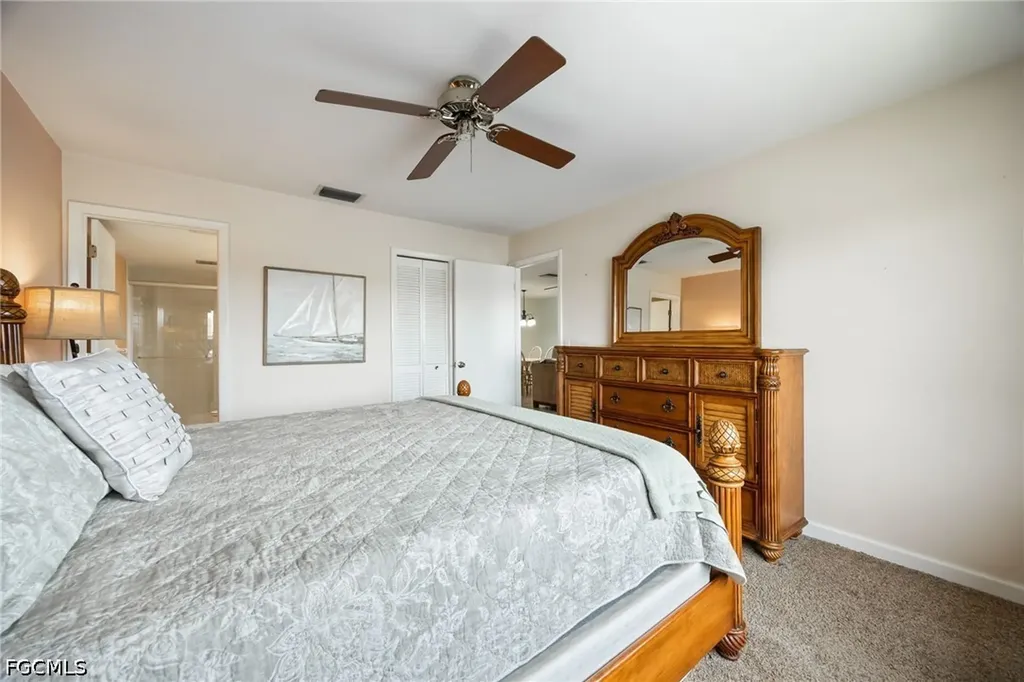 3813 SE 11th Place Cape Coral FL 33904